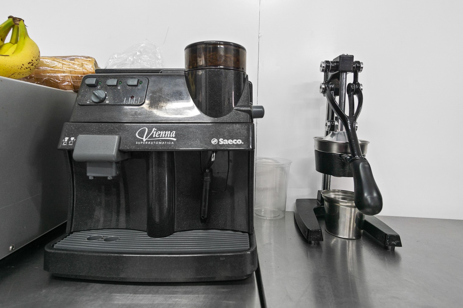 1136 Highway 87 Crystal Beach, TX 77650 - Photo 20 of 33 a view of entryway