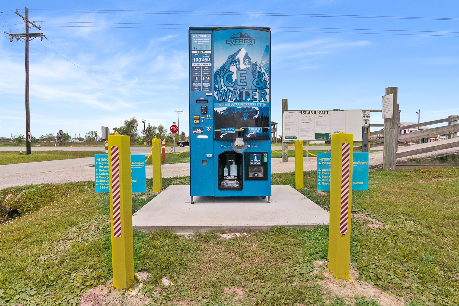 1136 Highway 87 Crystal Beach, TX 77650 - Photo 3 of 33 a view of a city from a terrace