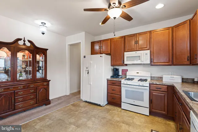 $340,000 | 77 Grand National Lane, Unit 12, Newark, DE 19702