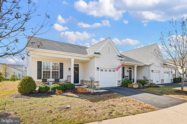 $340,000 | 77 Grand National Lane, Unit 12, Newark, DE 19702