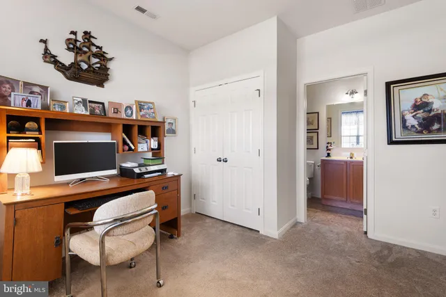 $340,000 | 77 Grand National Lane, Unit 12, Newark, DE 19702