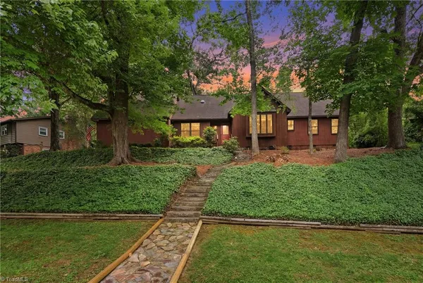 $399,900 | 222 Shadowlawn Drive, Jamestown, NC 27282