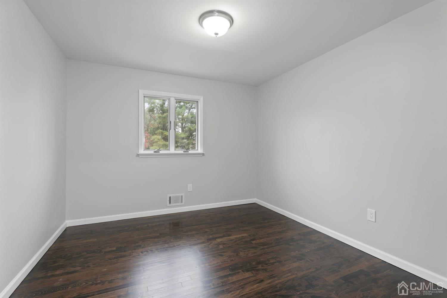 4 Buck Road East Brunswick, NJ 08816 - Photo 12 of 31 Gallery Image 12