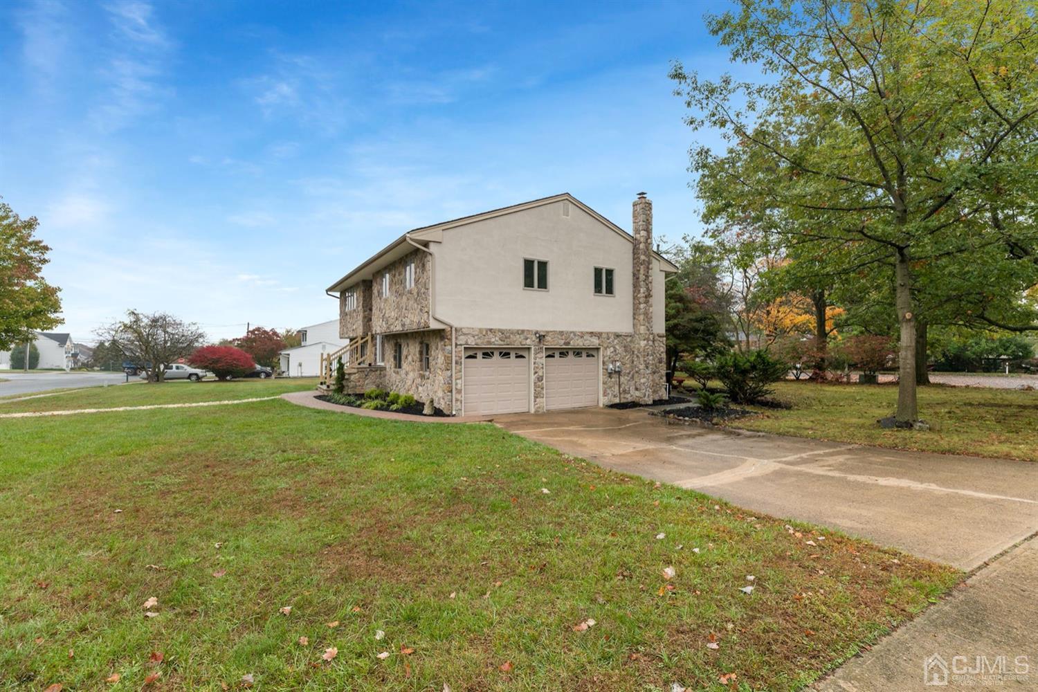 4 Buck Road East Brunswick, NJ 08816 - Photo 3 of 31 Gallery Image 3