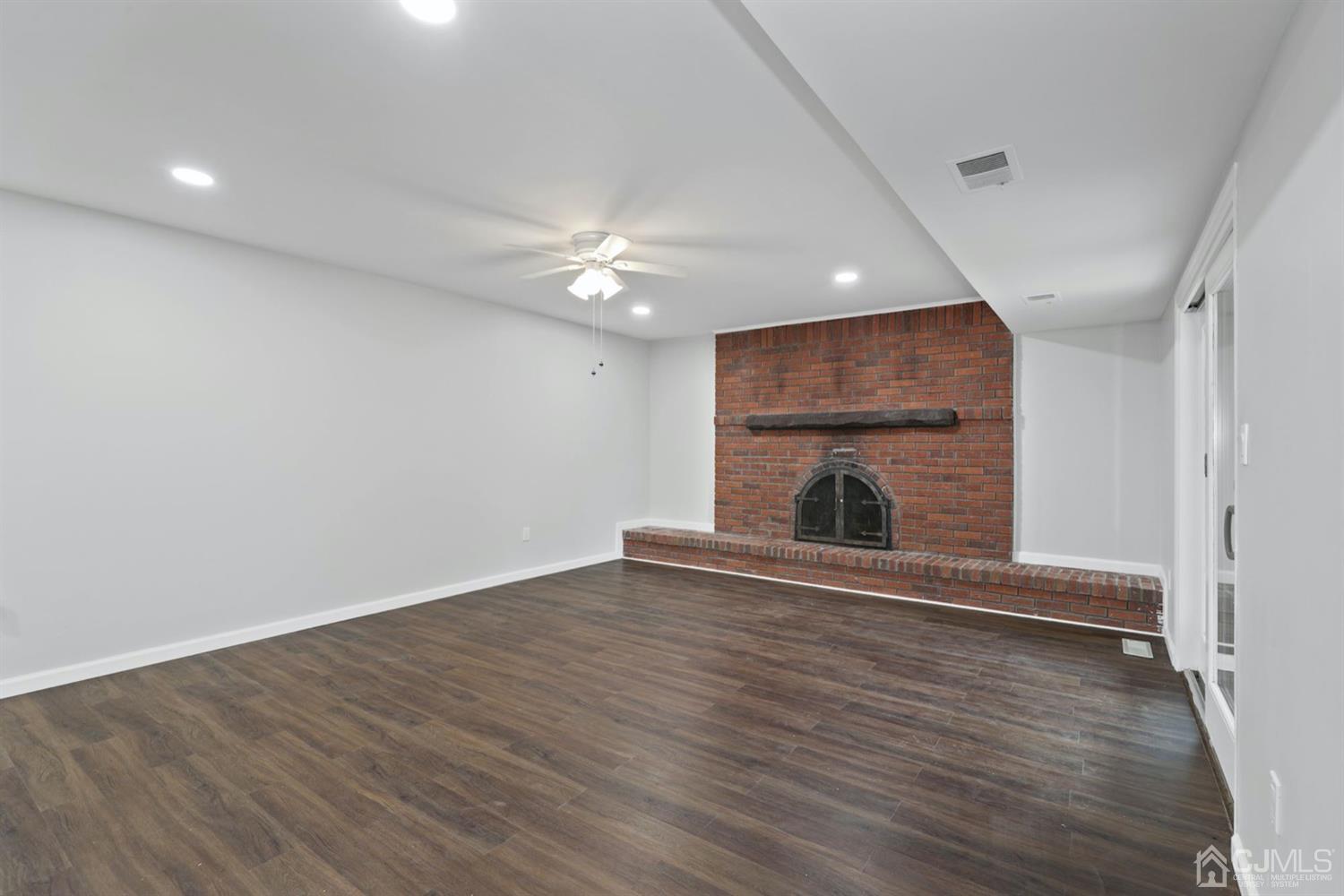 4 Buck Road East Brunswick, NJ 08816 - Photo 25 of 31 Gallery Image 25