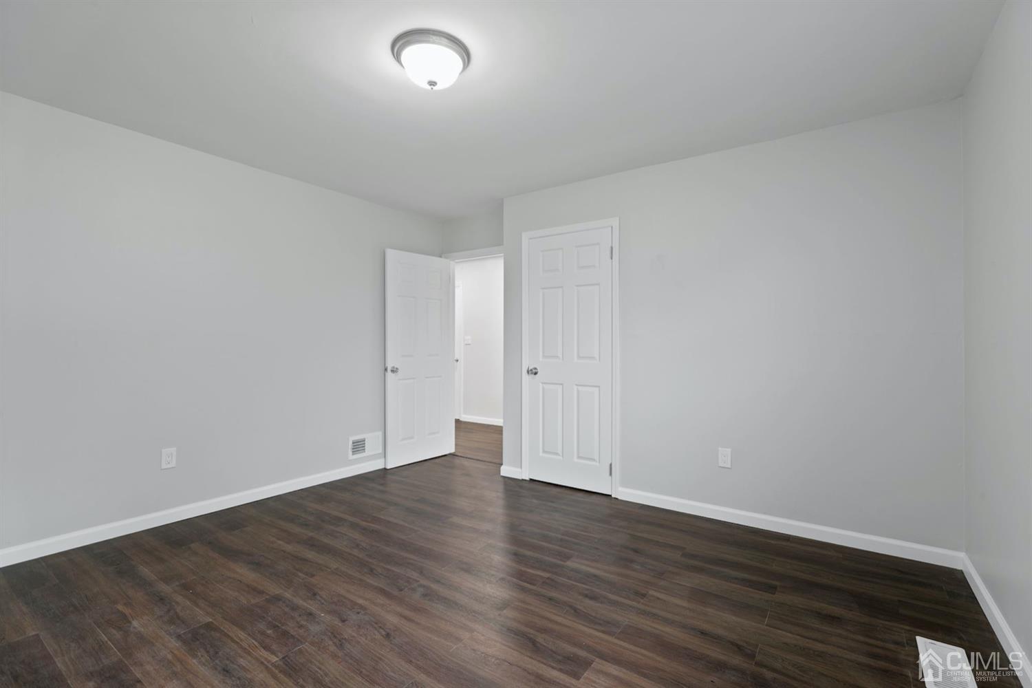4 Buck Road East Brunswick, NJ 08816 - Photo 10 of 31 Gallery Image 10