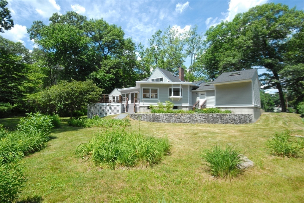 297 Laws Brook Road Concord, MA 01742 - Photo 4 of 42