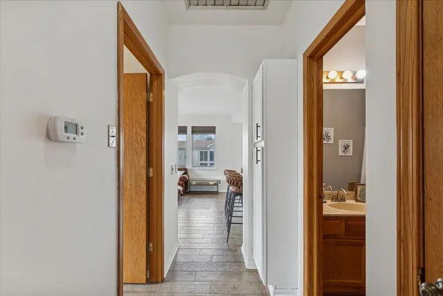 $260,000 | 420 Chesterfield Court, Unit 420, Oswego, IL 60543