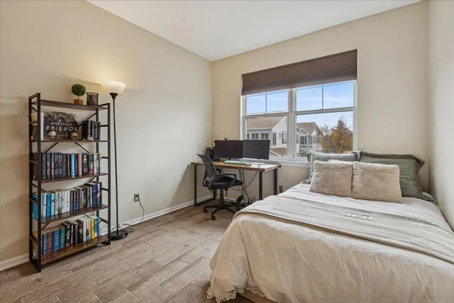 $260,000 | 420 Chesterfield Court, Unit 420, Oswego, IL 60543