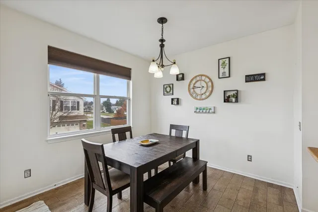 $260,000 | 420 Chesterfield Court, Unit 420, Oswego, IL 60543