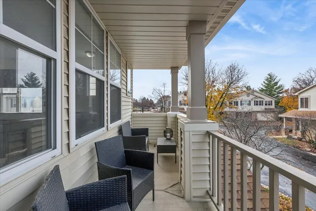 $260,000 | 420 Chesterfield Court, Unit 420, Oswego, IL 60543