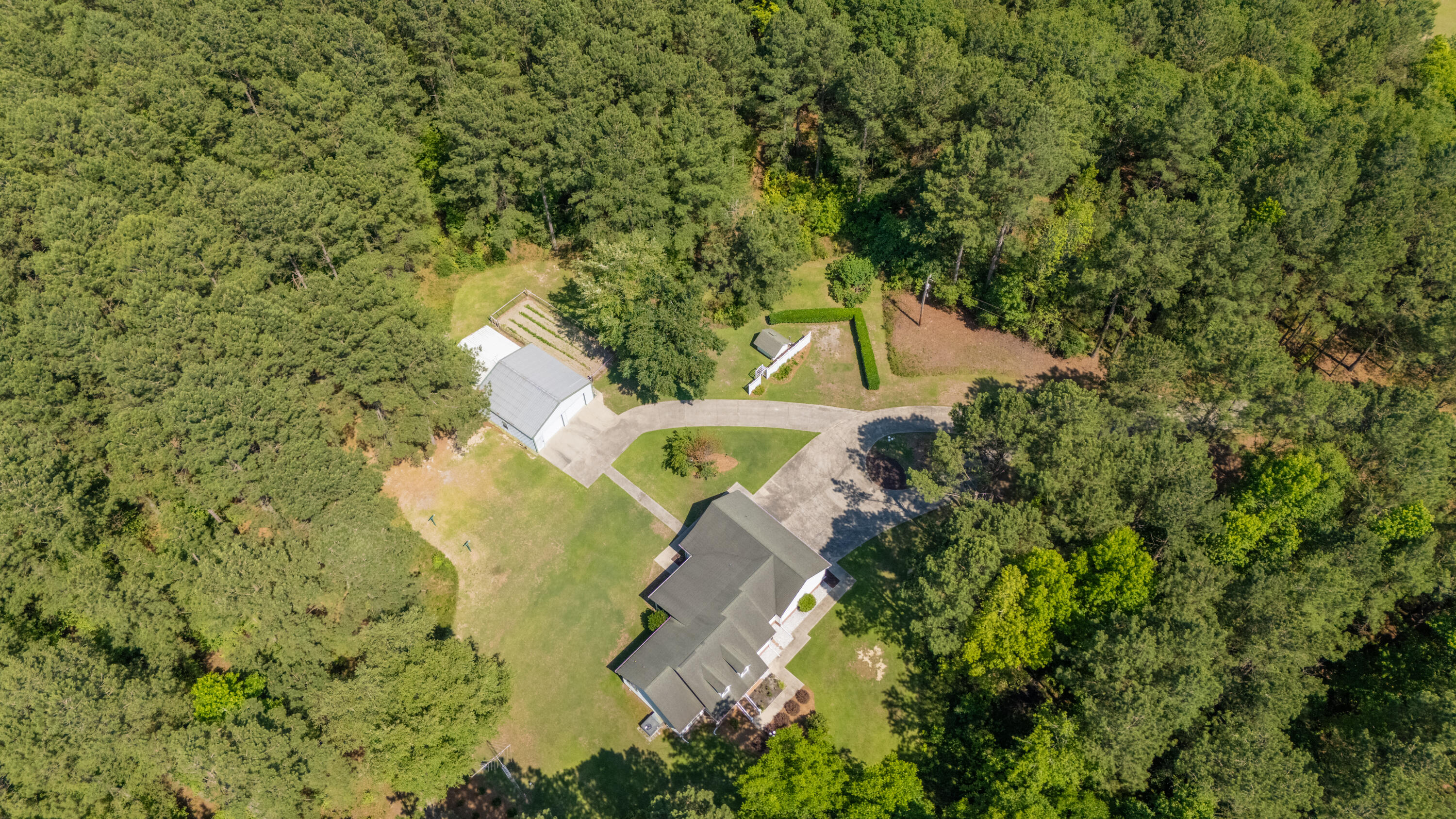 199 Country Road Bowman, SC 29018 - Photo 12 of 33 IMG_4349