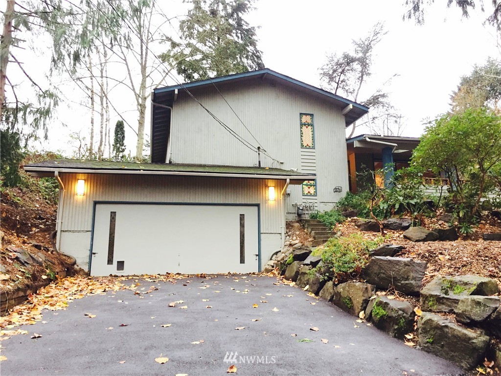 23422 Locust Way Bothell, WA 98021 - Photo 1 of 20