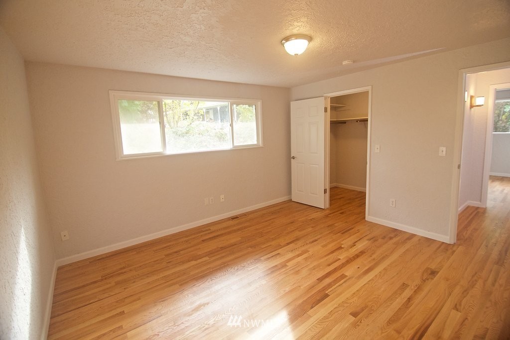 23422 Locust Way Bothell, WA 98021 - Photo 8 of 20