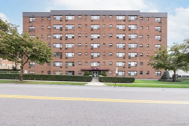 $195,000 | 222 North Broadway, Unit 6G, Yonkers, NY 10701
