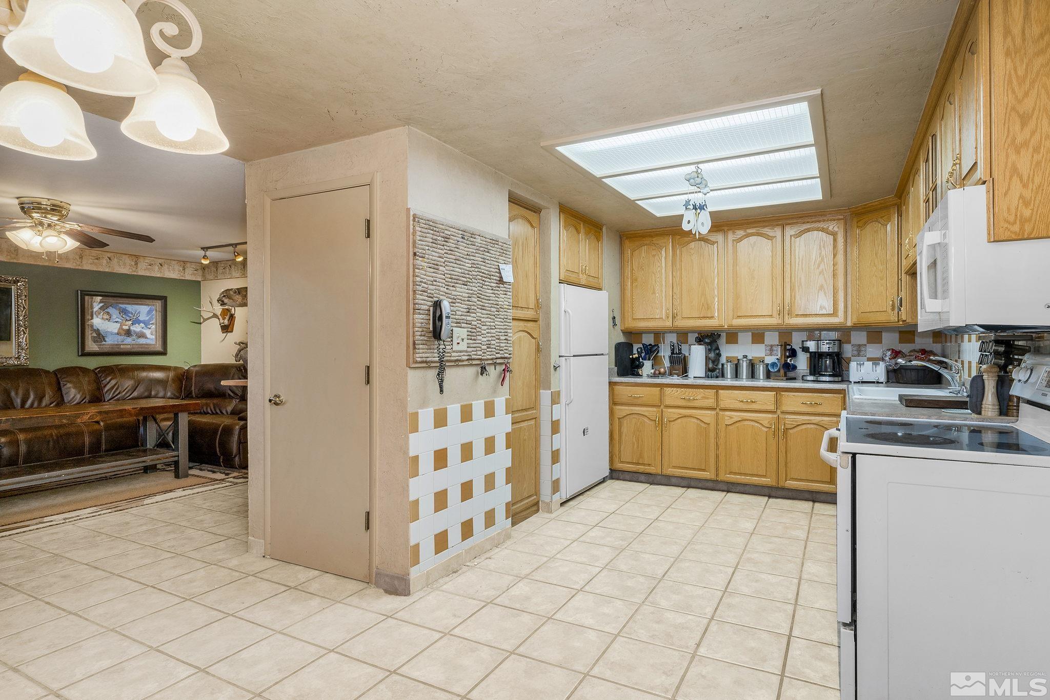 355 Palace Drive Reno, NV 89506 - Photo 6 of 18 Photo 6