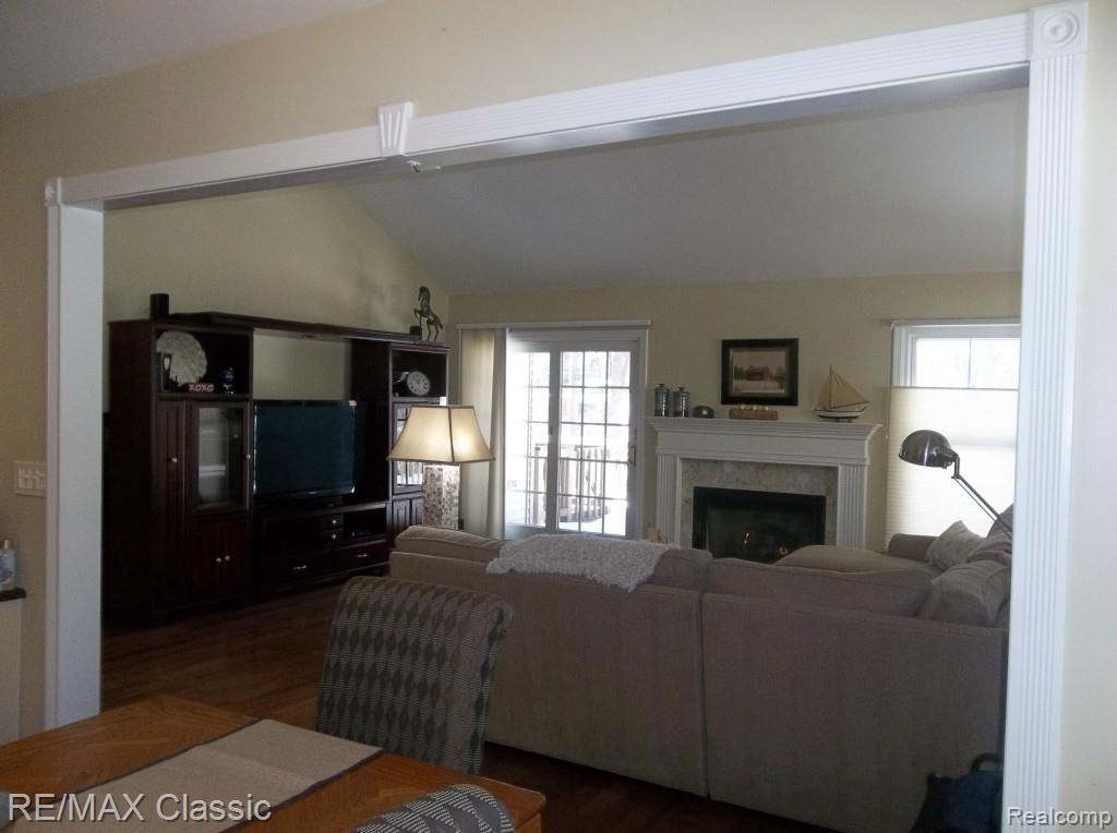 23055 Farmington Road Farmington, MI 48336 - Photo 14 of 24 12.jpg