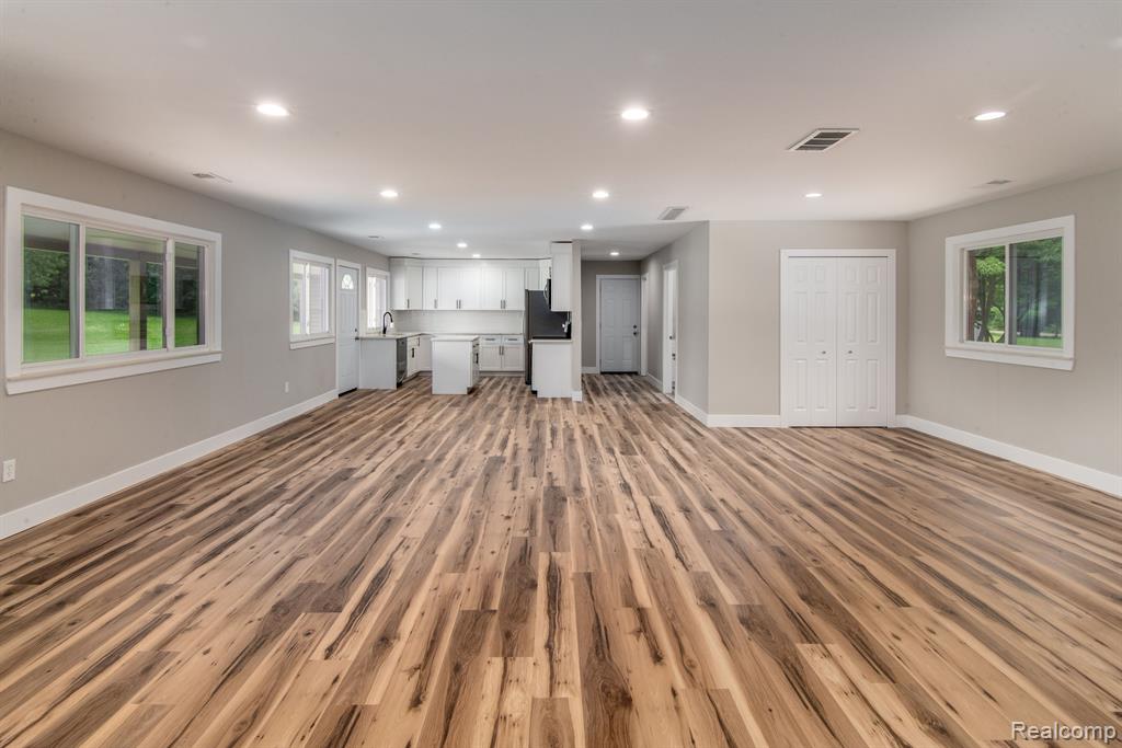 5310 Mack Road Howell, MI 48855 - Photo 12 of 30