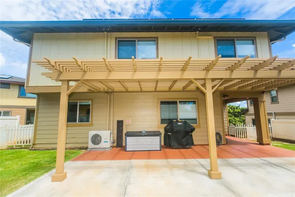 $4,500 | 92-1377 Punawainui Street, Kapolei, HI 96707