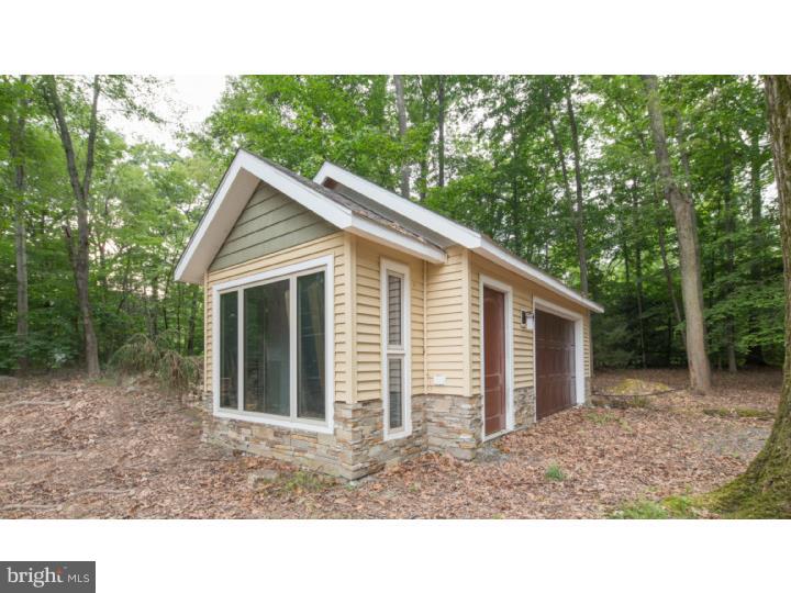 328 Lucas Road Phoenixville, PA 19460 - Photo 2 of 3 Storage Shed