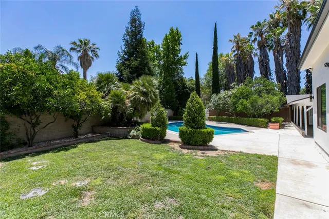 $1,985,000 | 17800 Raymer Street, Northridge, CA 91325