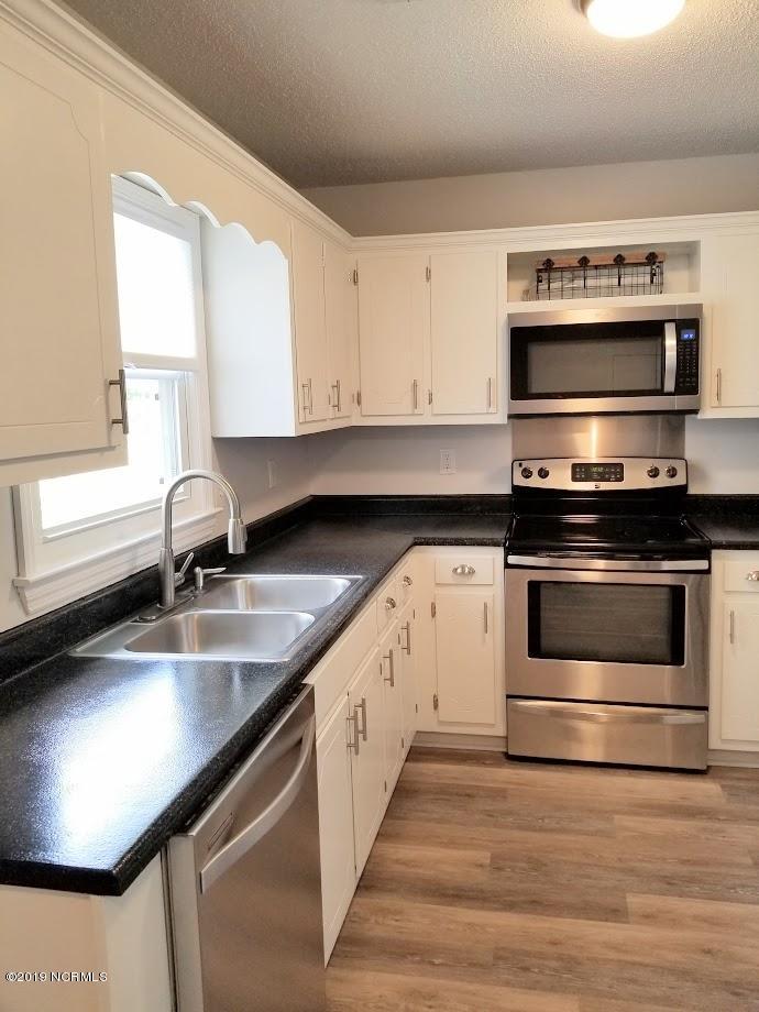 159 Kingsbridge Road Hubert, NC 28539 - Photo 10 of 47 k54