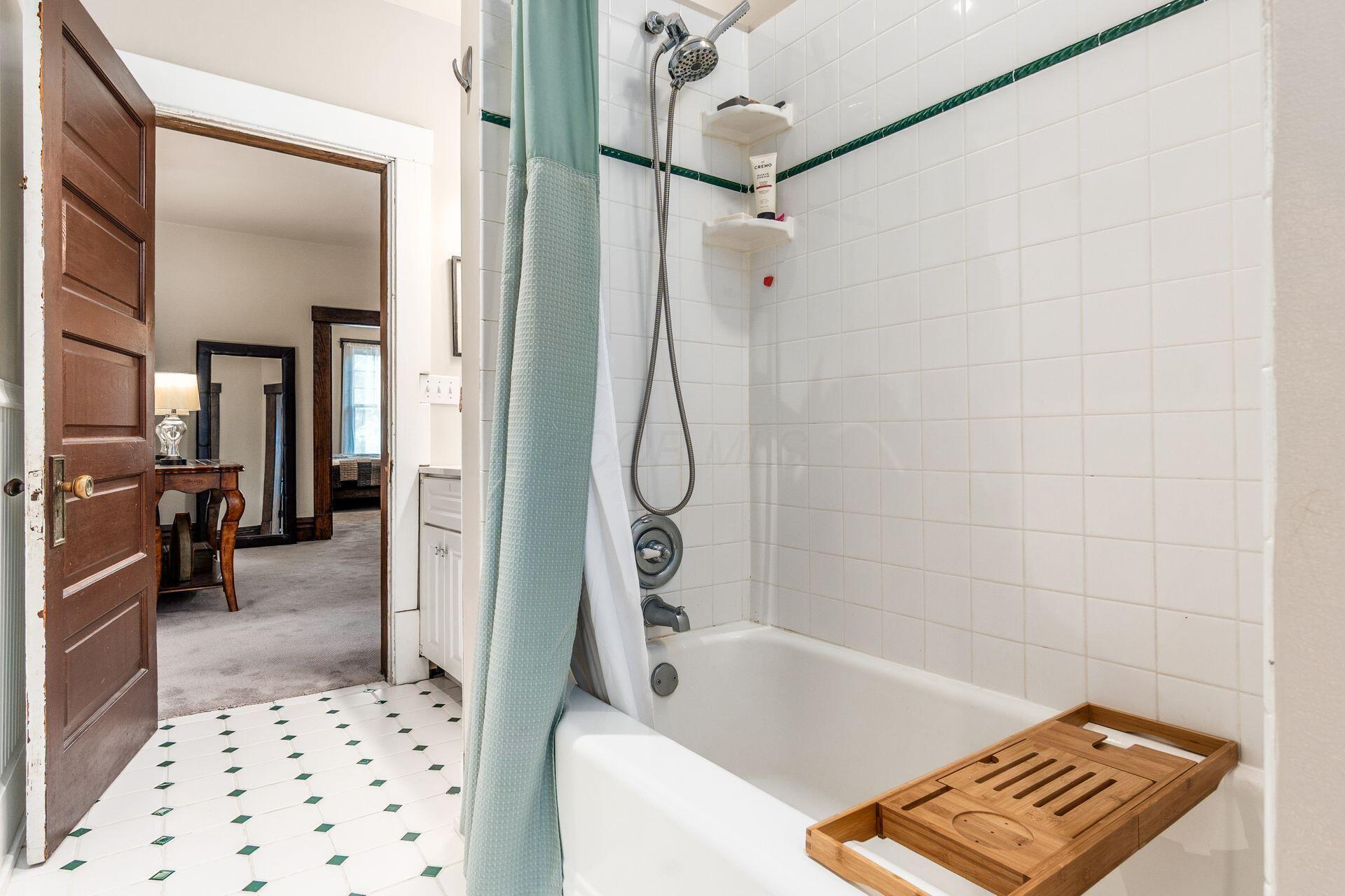 1412 Bryden Road Columbus, OH 43205 - Photo 61 of 87 Second floor hall bath 2