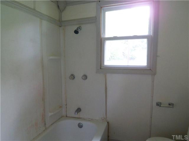 2025 Auburn Road Raleigh, NC 27610 - Photo 6 of 7 Bathroom
