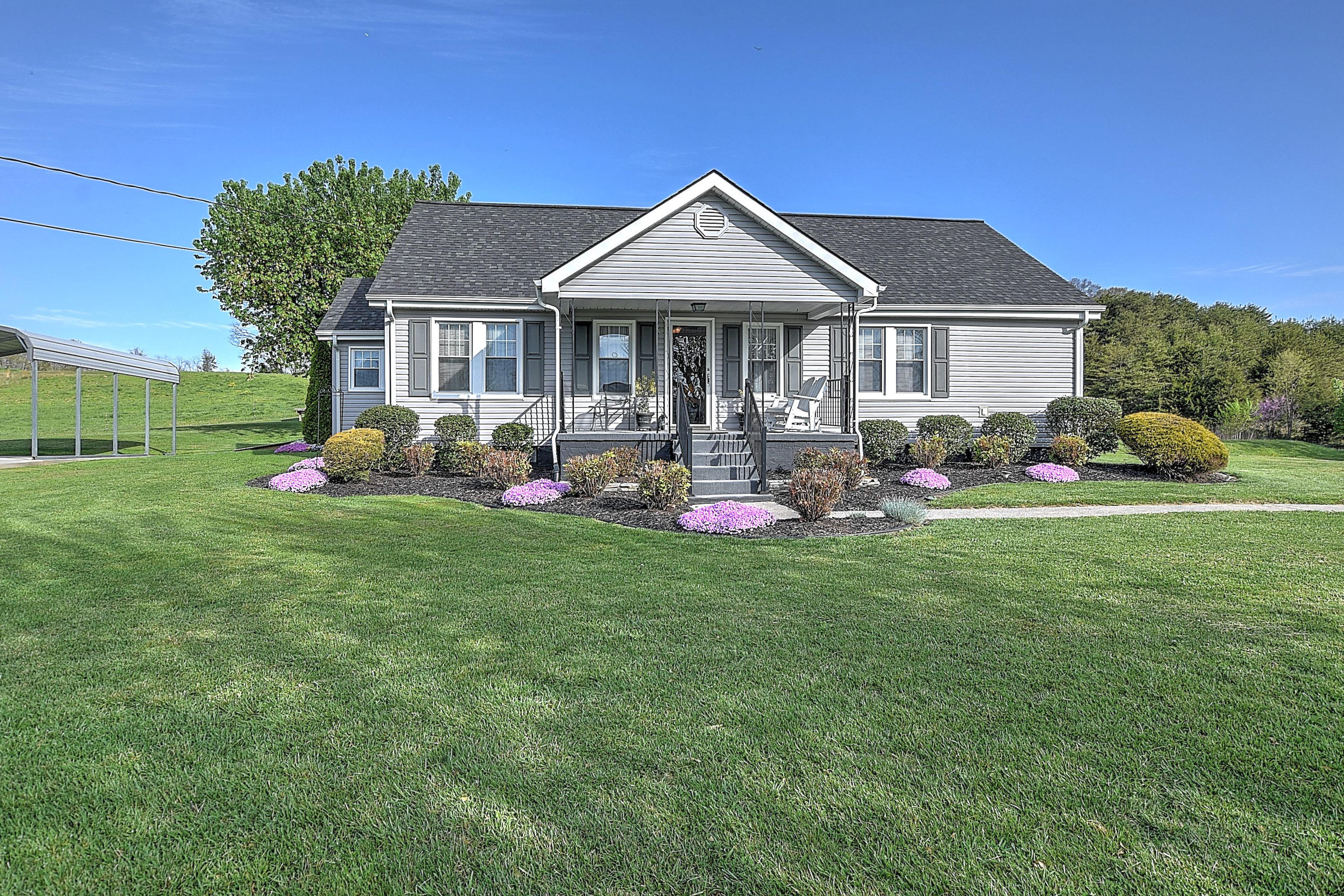 1555 Whitehouse Road Greeneville, TN 37745 - Photo 3 of 57 1555 Whithouse Rd-3