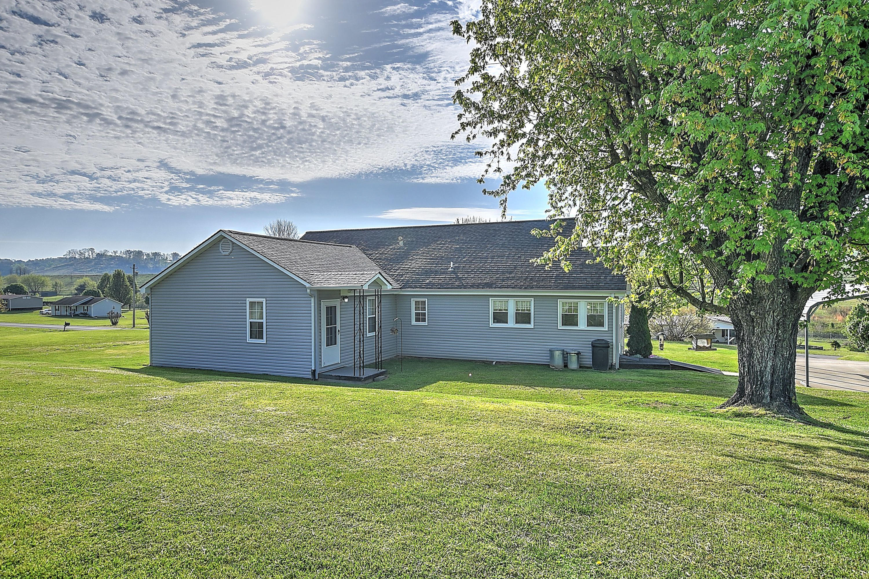 1555 Whitehouse Road Greeneville, TN 37745 - Photo 33 of 57 1555 Whithouse Rd-34