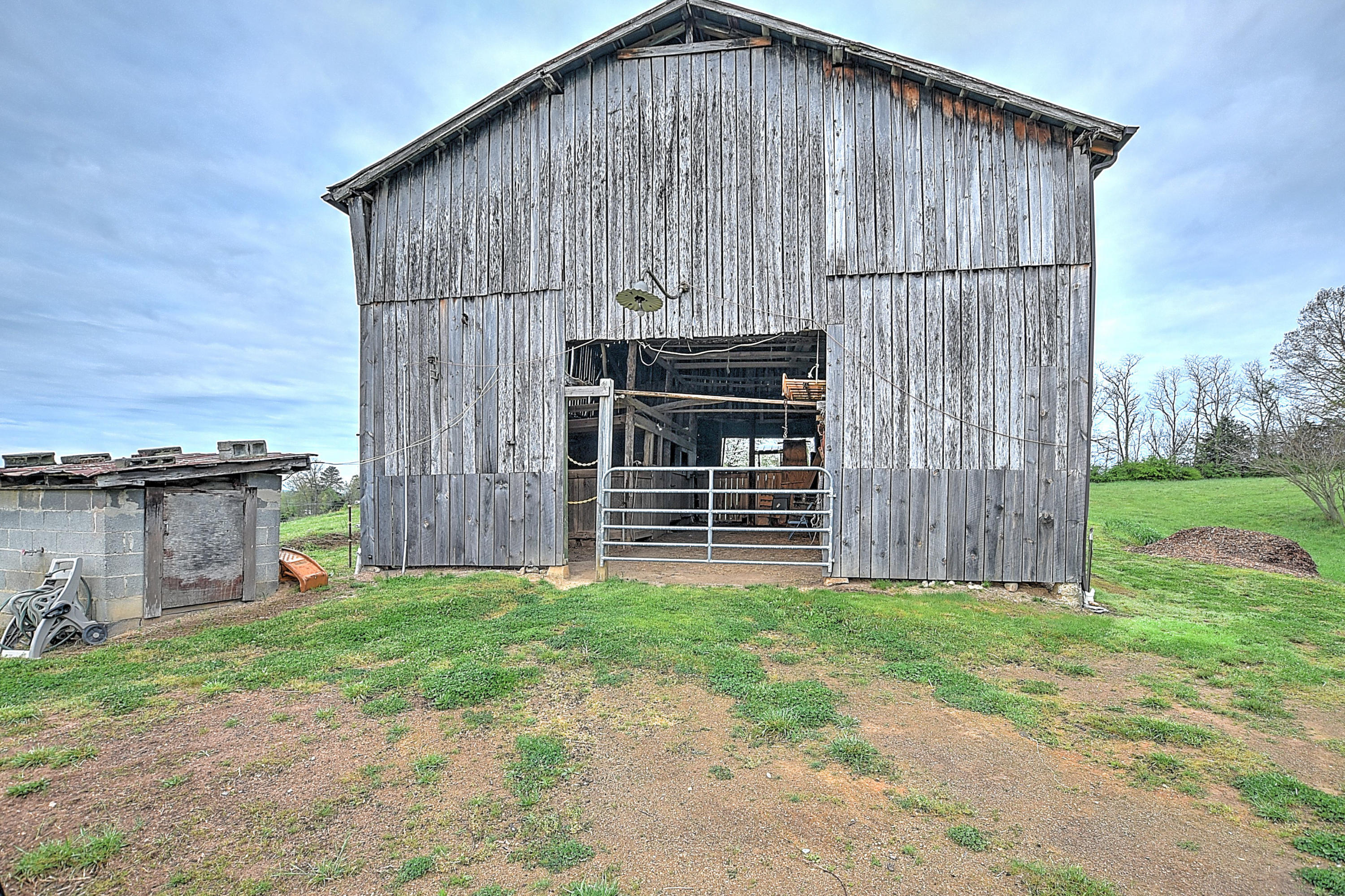 1555 Whitehouse Road Greeneville, TN 37745 - Photo 37 of 57 DSC_5876_77_78_79_80_81_82