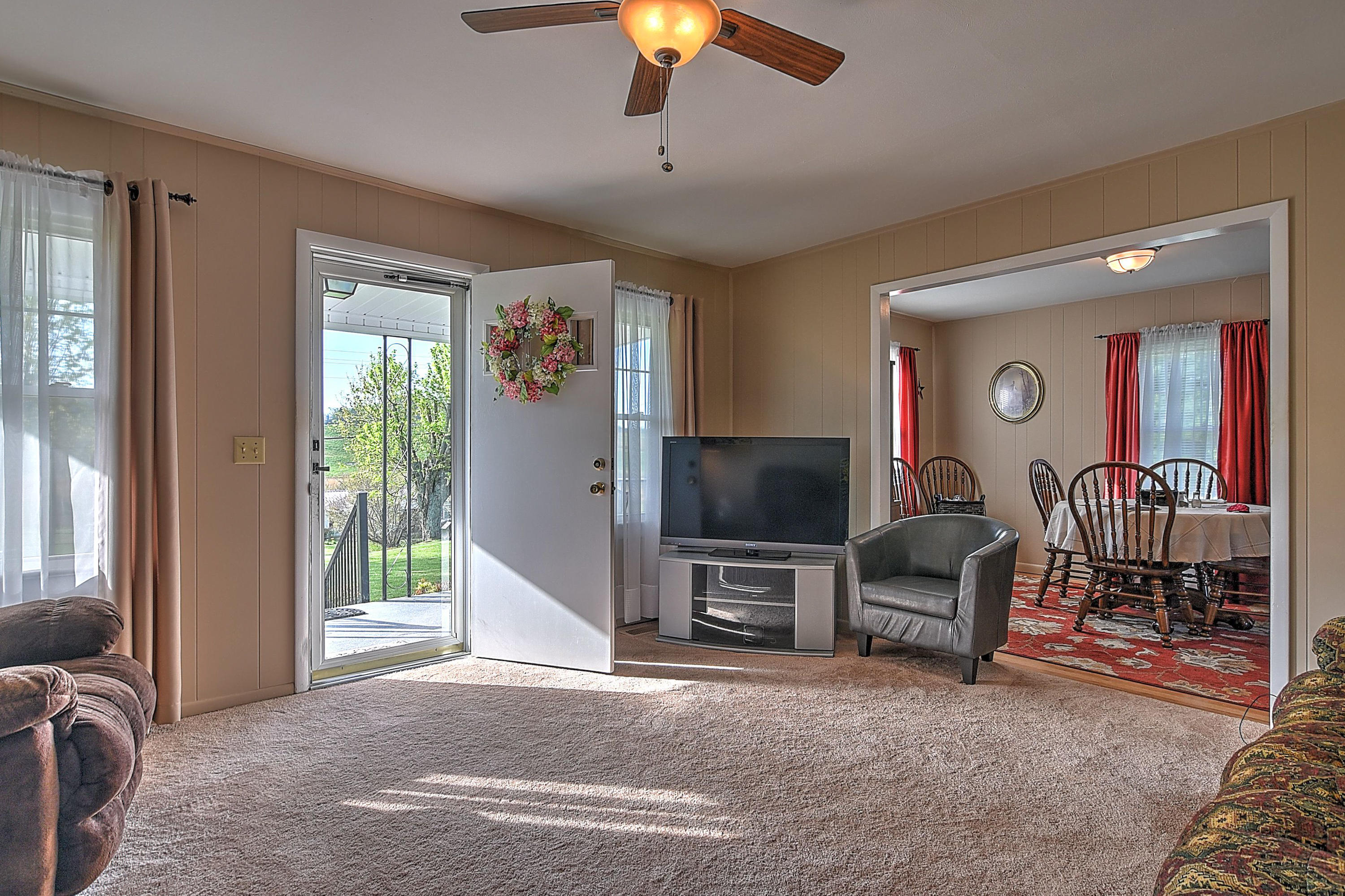 1555 Whitehouse Road Greeneville, TN 37745 - Photo 6 of 57 1555 Whithouse Rd-7
