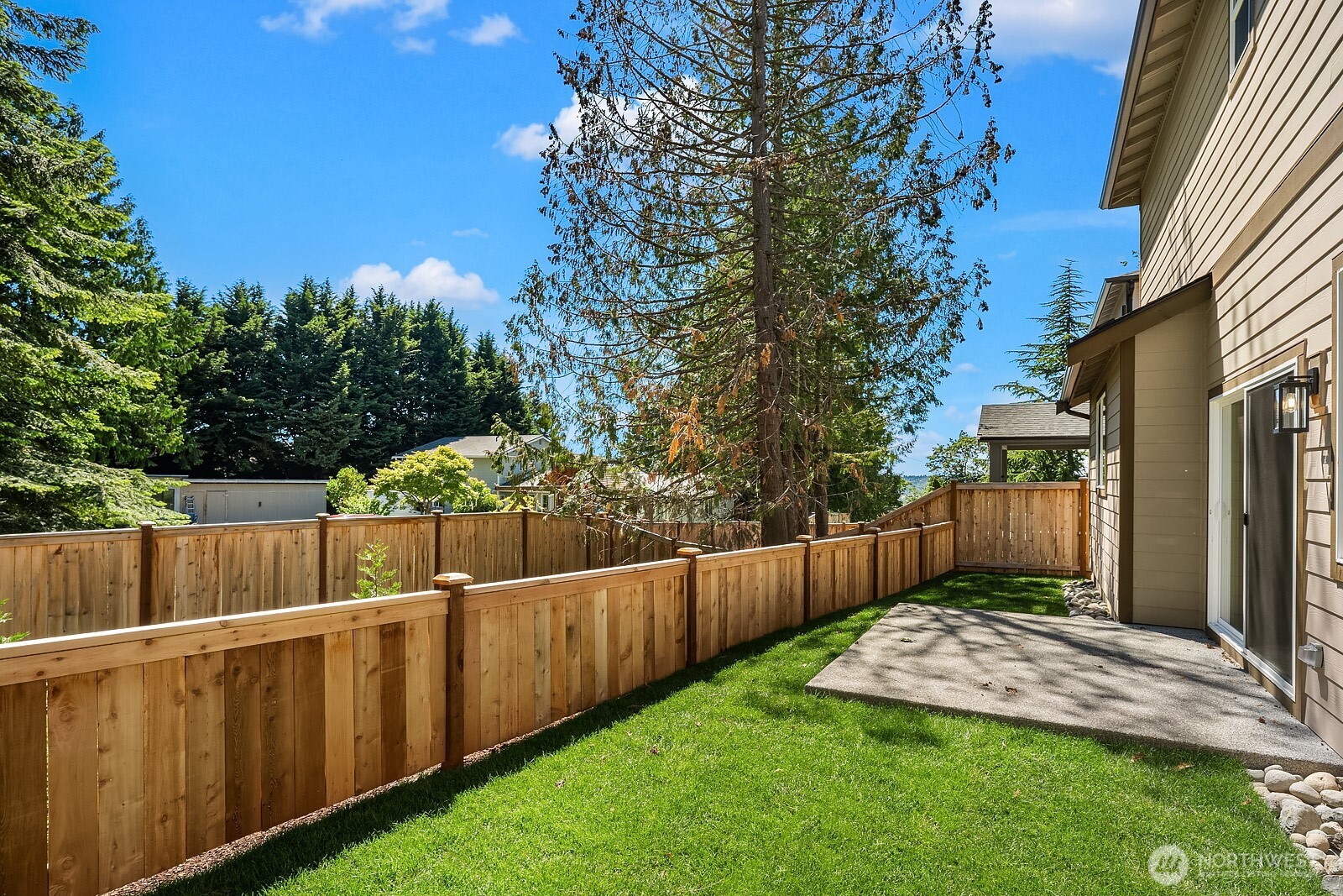 10667 Southeast 170th Place Renton, WA 98055 - Photo 14 of 32
