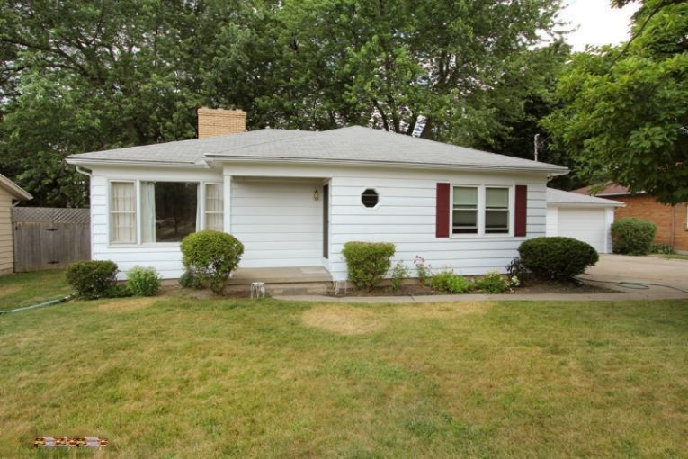 2103 Breton Road Southeast Grand Rapids, MI 49506 - Photo 1 of 24 Primary Photo