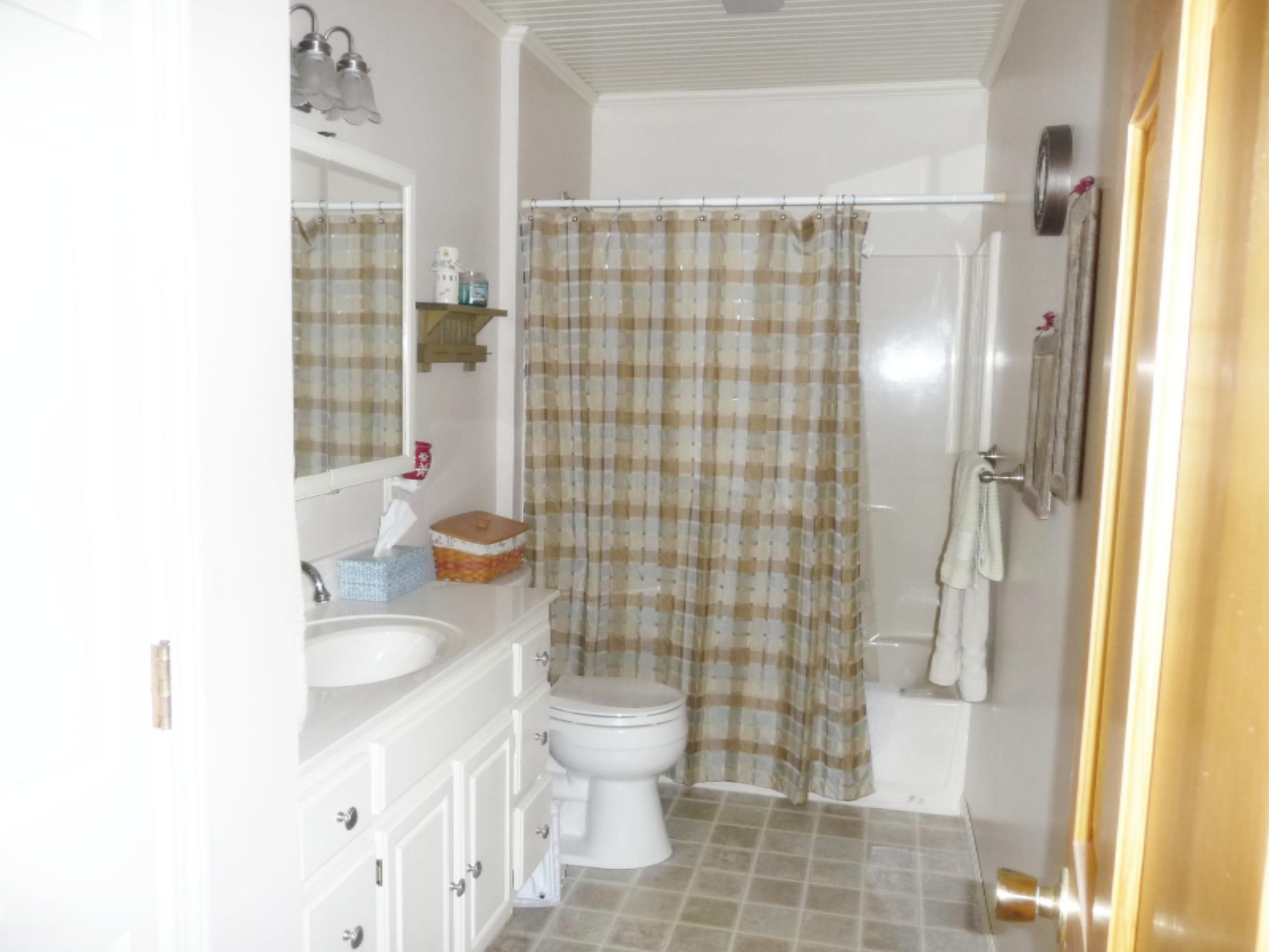 4221 White Road Muskegon, MI 49442 - Photo 16 of 31 P1050612