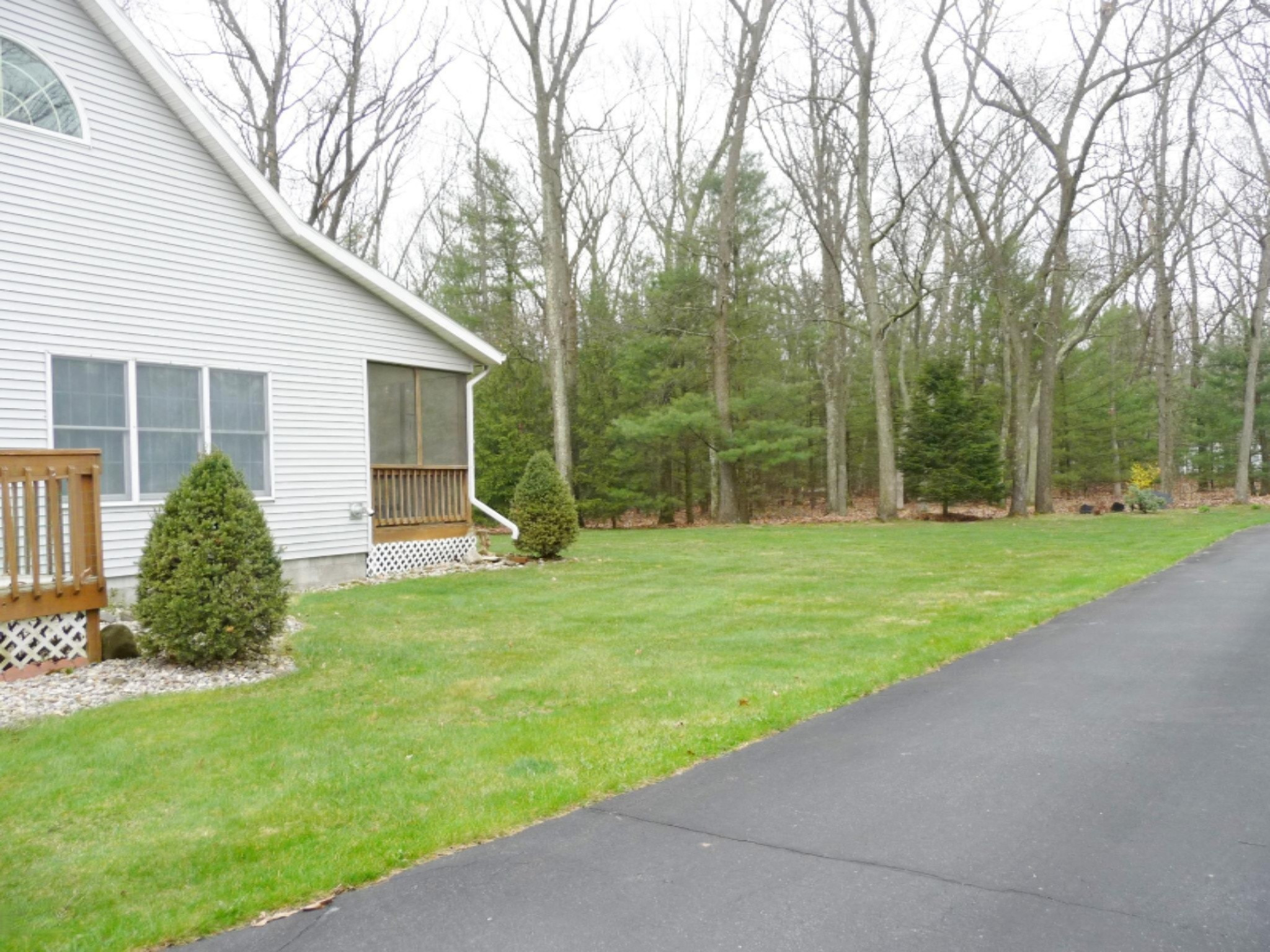 4221 White Road Muskegon, MI 49442 - Photo 3 of 31 P1050642