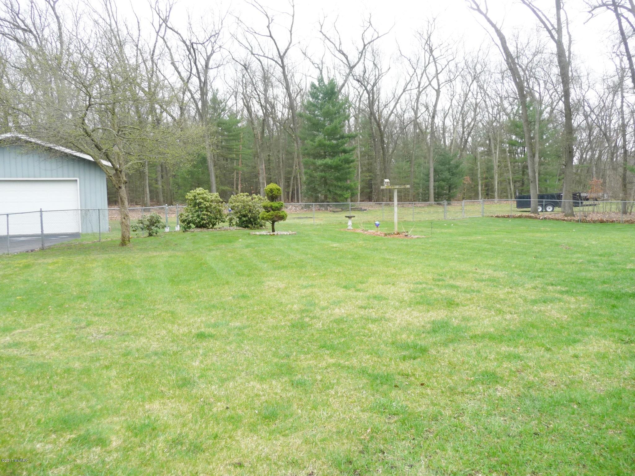 4221 White Road Muskegon, MI 49442 - Photo 4 of 31 P1050638
