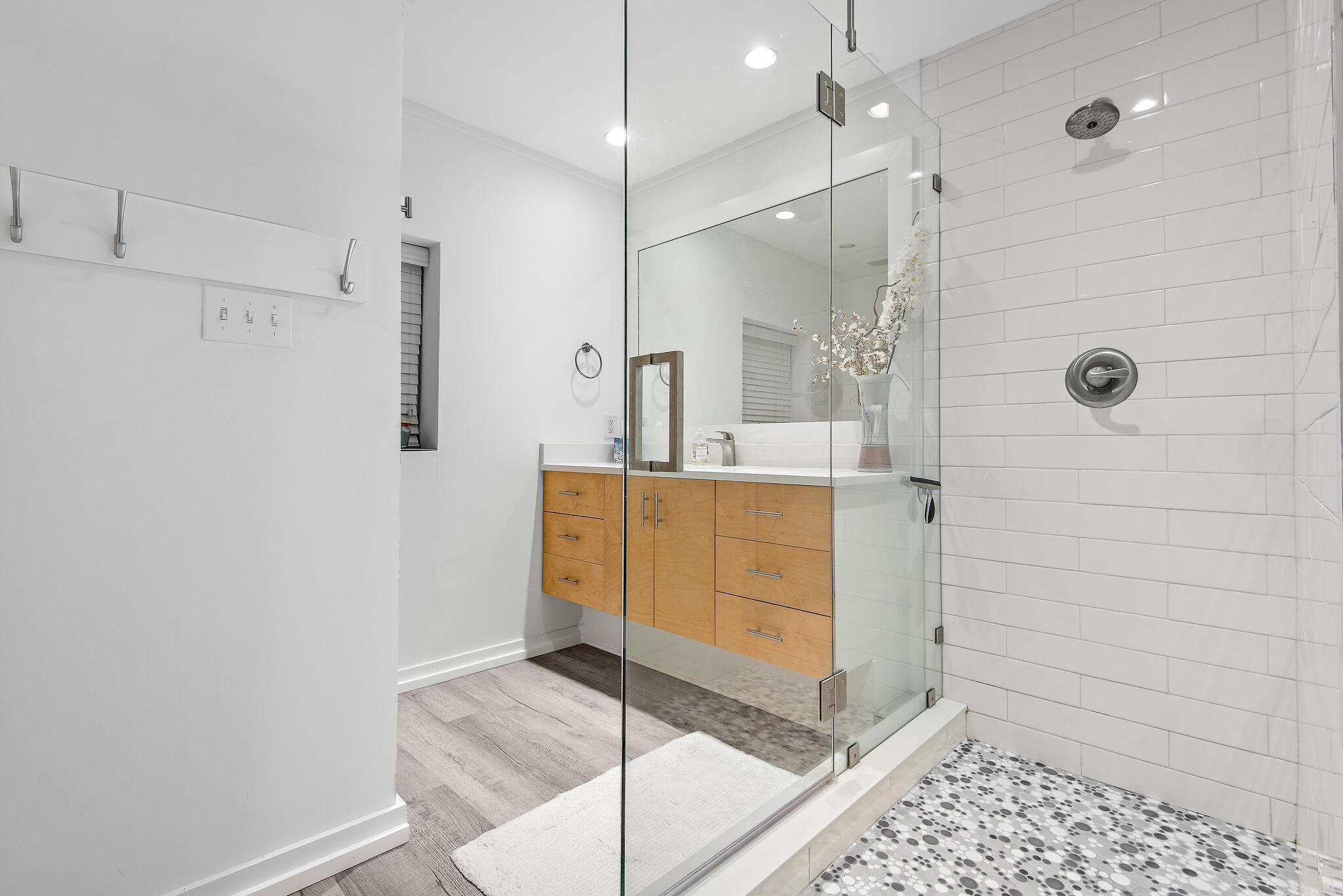 235 North Bishop Road Santa Rosa Beach, FL 32459 - Photo 38 of 68 a bathroom with a shower