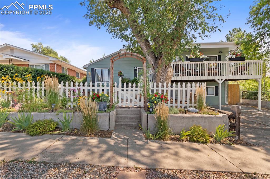 1215 Sunset Road Colorado Springs, CO 80909 - Photo 1 of 40 Front view of house