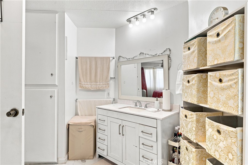 23301 Ridge Rte Drive, Unit 179 Laguna Hills, CA 92653 - Photo 20 of 30 Gallery Image 20