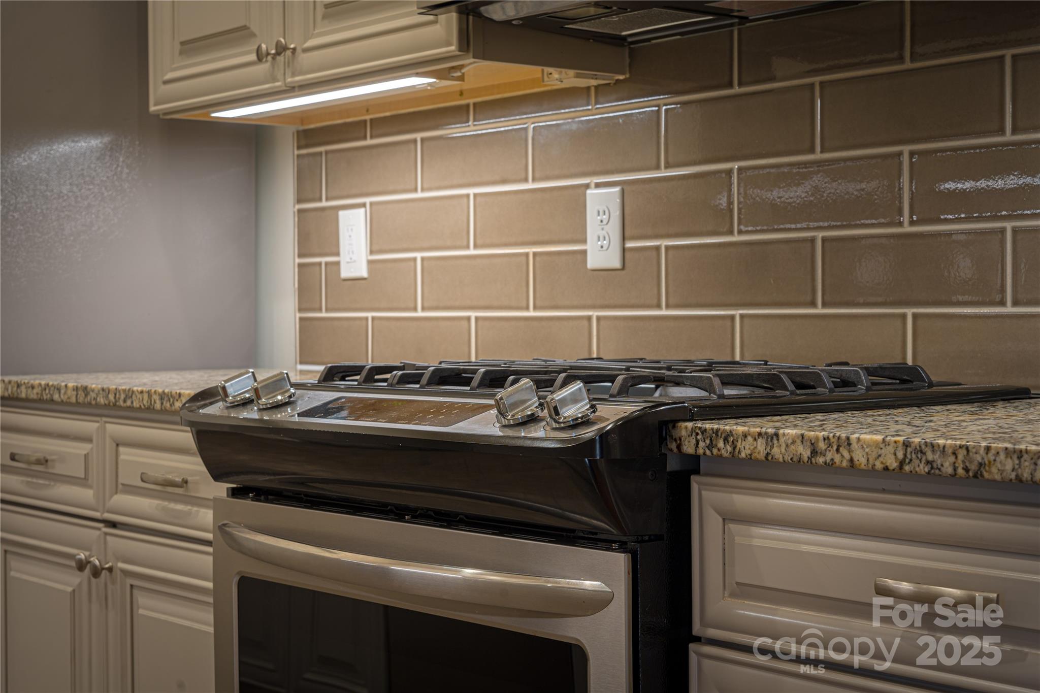 5601 Fairview Road, Unit 22 Charlotte, NC 28209 - Photo 3 of 28