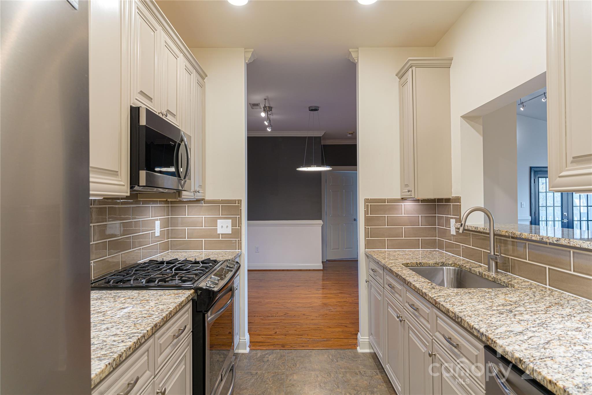 5601 Fairview Road, Unit 22 Charlotte, NC 28209 - Photo 5 of 28
