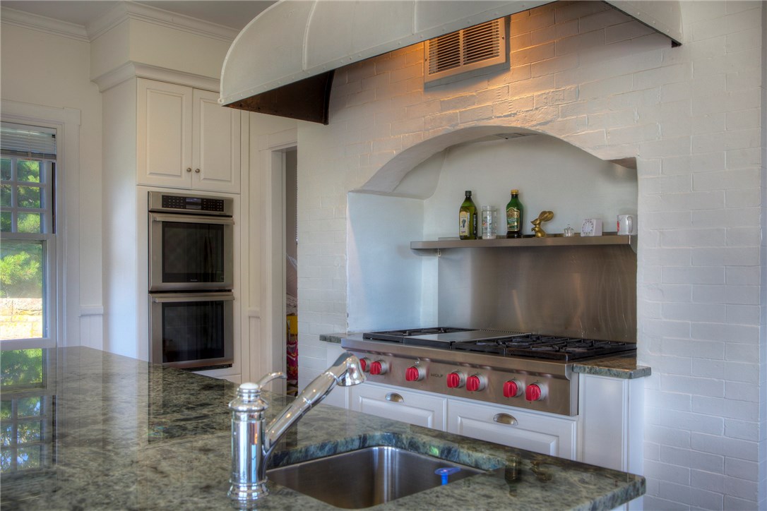 225 Ruggles Avenue Newport, RI 02840 - Photo 21 of 40 kitchen