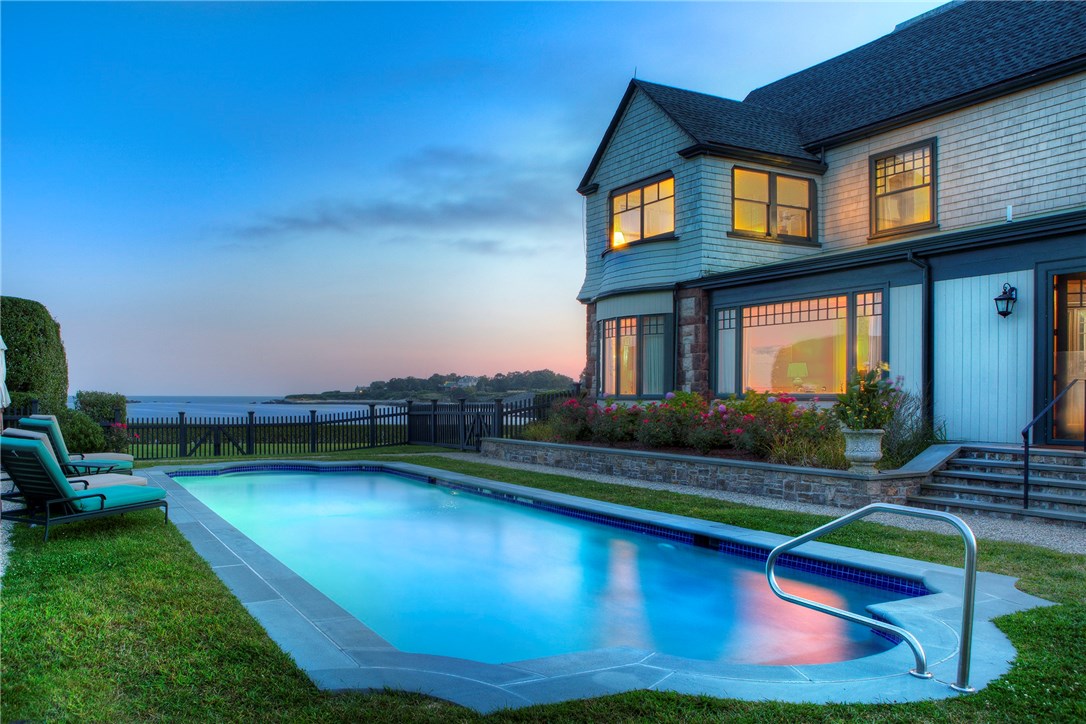 225 Ruggles Avenue Newport, RI 02840 - Photo 10 of 40