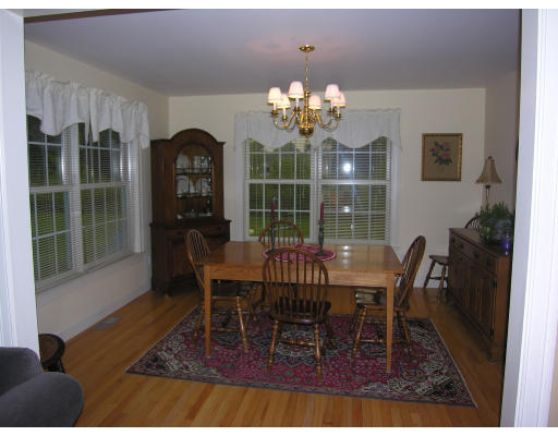 26 Scotland Road Hatfield, MA 01038 - Photo 4 of 11