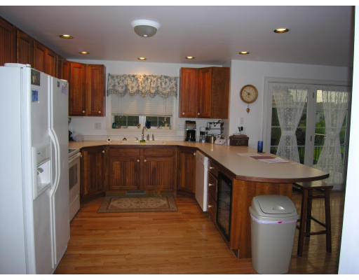 26 Scotland Road Hatfield, MA 01038 - Photo 5 of 11