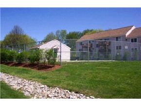 354 Circle Road, Unit 354 Manchester, NH 03103 - Photo 3 of 9
