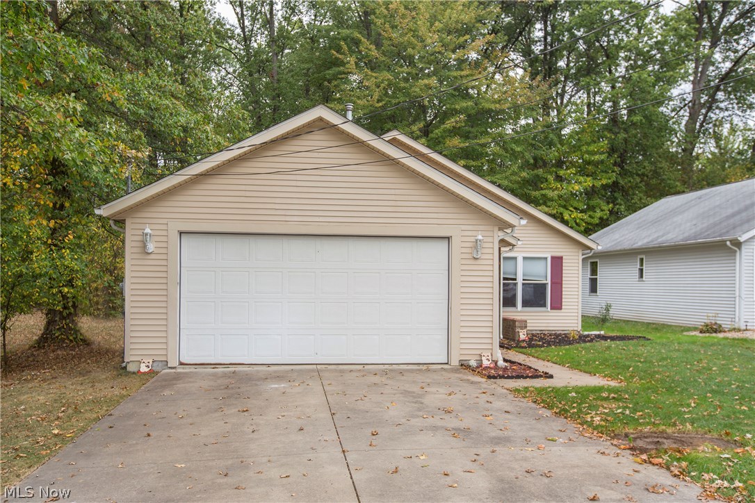 5244 Main Avenue North Ridgeville, OH 44039 - Photo 5 of 32