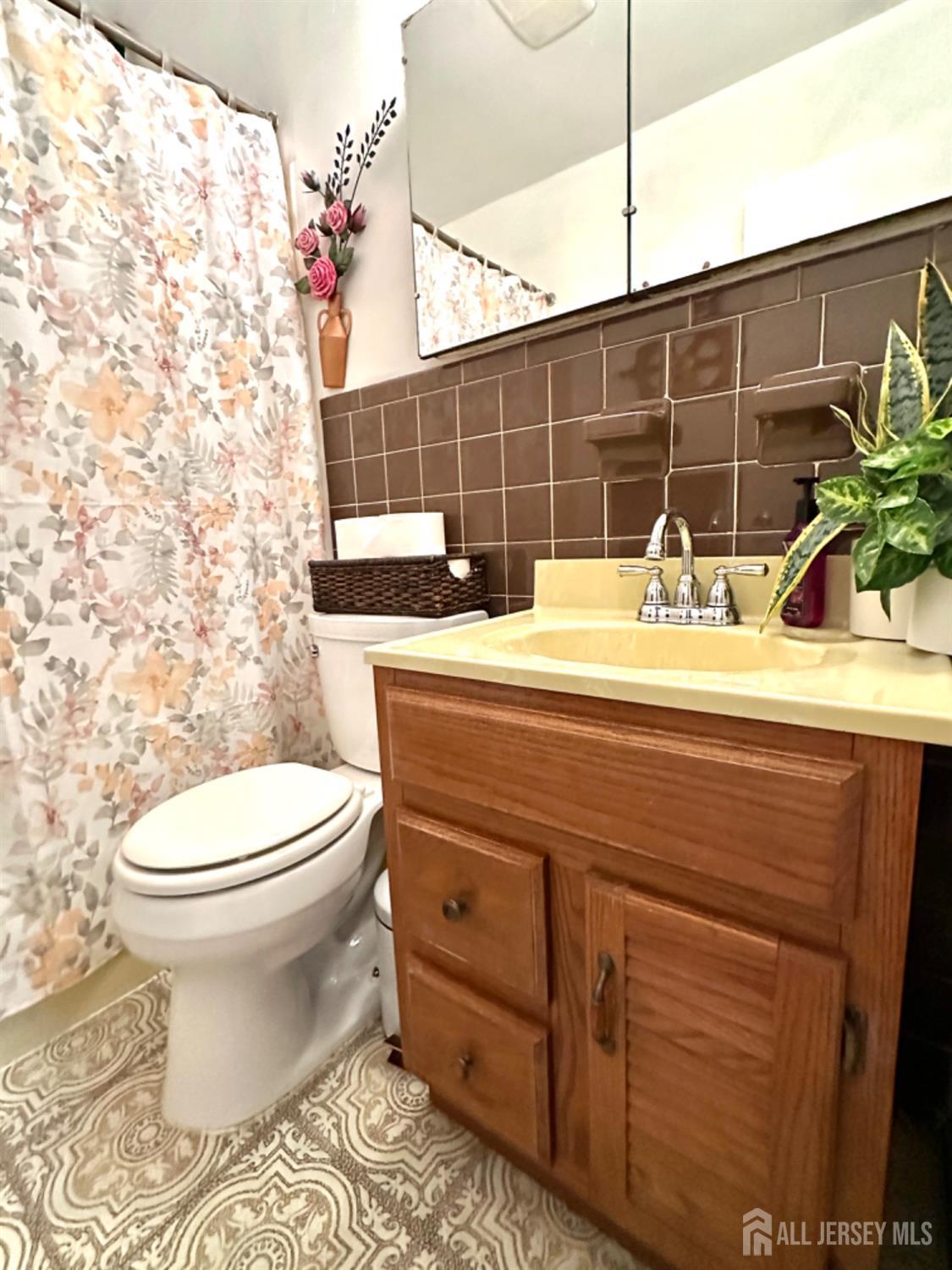 3 Joline Road Kendall Park, NJ 08824 - Photo 15 of 18 Gallery Image 15