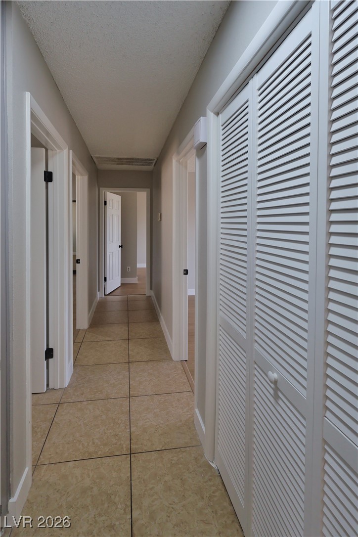 208 Roland Wiley Road Las Vegas, NV 89145 - Photo 11 of 26 Gallery Image 11
